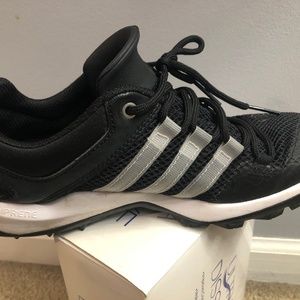 Men’s Addidas size 8 trail shoe EUC